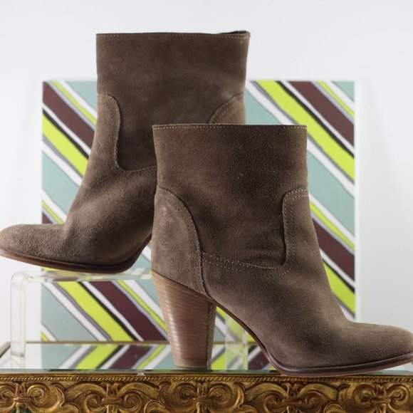 Carla Pitti Suede Leather Ankle Boots - Picture 14 of 16